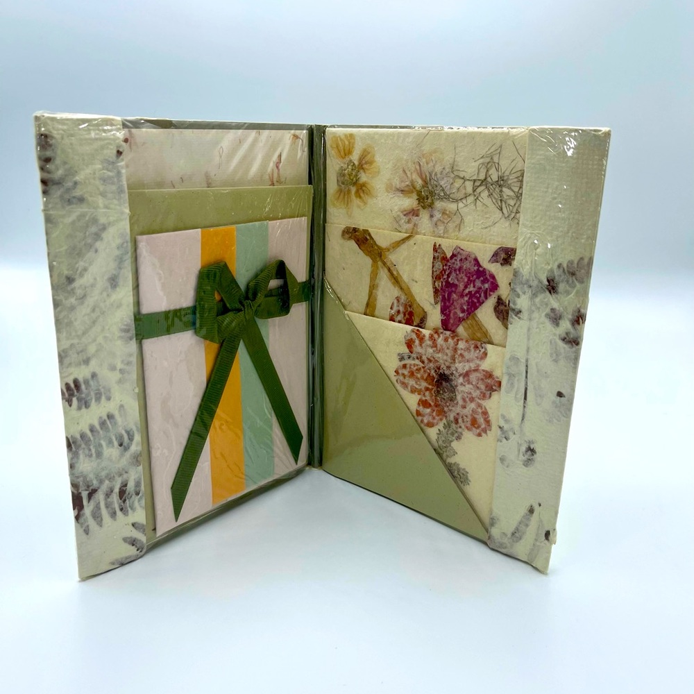 HANDMADE Natural, Floral, Organic and Recycled Paper stationary